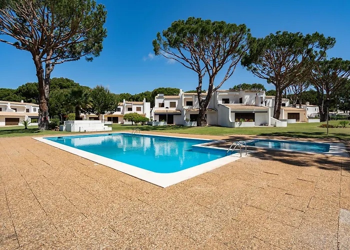 Vilamouratenis Sunscape By Sapvillas